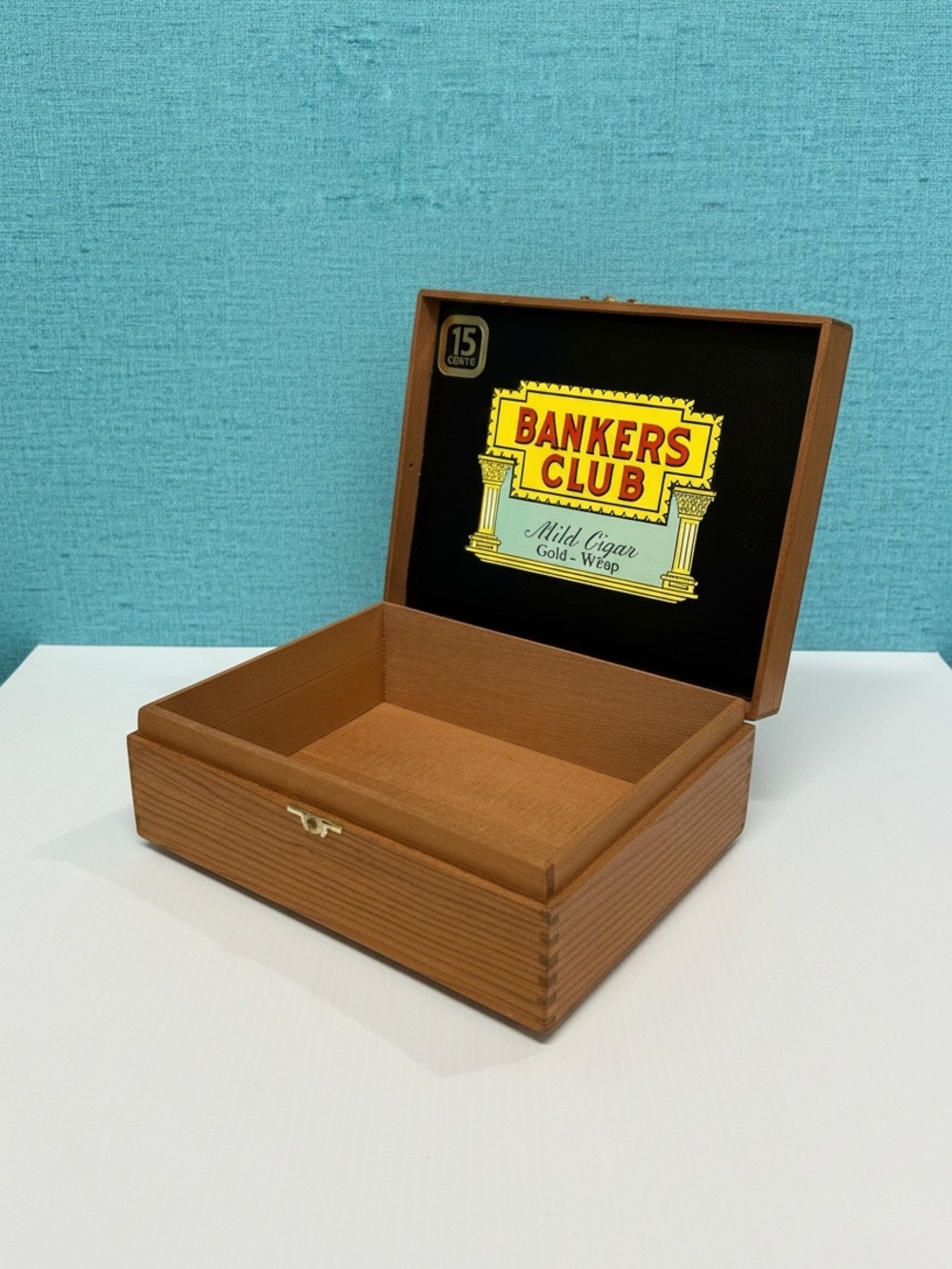 Vintage Bankers Club Wooden Cigar Box Mild Cigar Gold Wrap Empty Storage Case